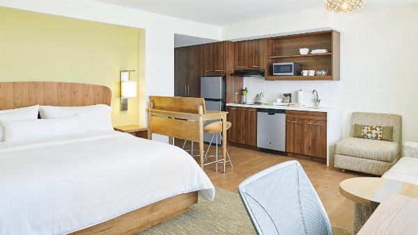 Element West Des Moines image 3